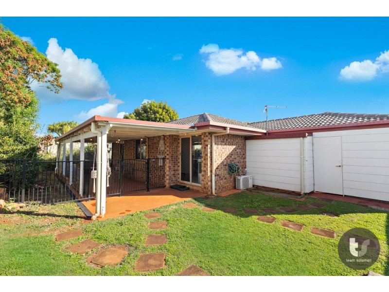 17 Falkirk Parade, Redland Bay QLD 4165