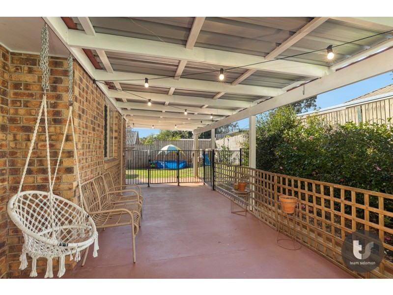 17 Falkirk Parade, Redland Bay QLD 4165