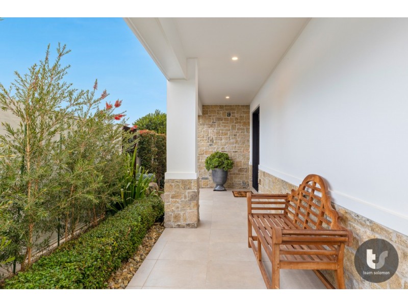 8 Cane Street, Redland Bay QLD 4165