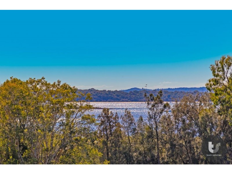 8 Cane Street, Redland Bay QLD 4165