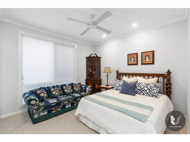 8 Cane Street, Redland Bay QLD 4165