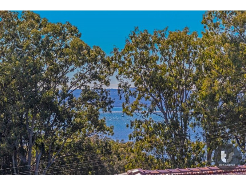 8 Cane Street, Redland Bay QLD 4165