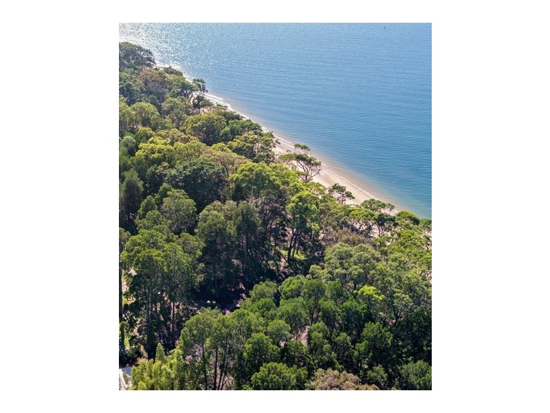 25 Phillips Street, Coochiemudlo Island QLD 4184