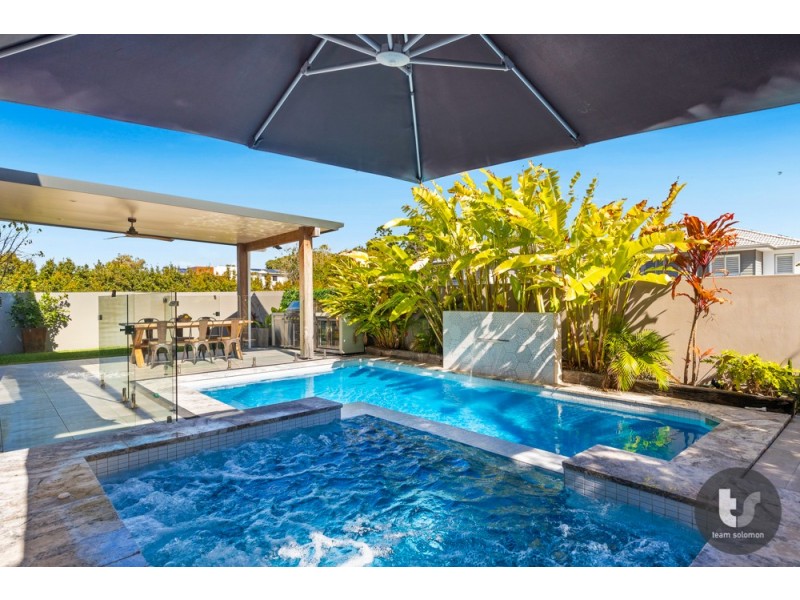 4 Paige Crescent, Wakerley QLD 4154