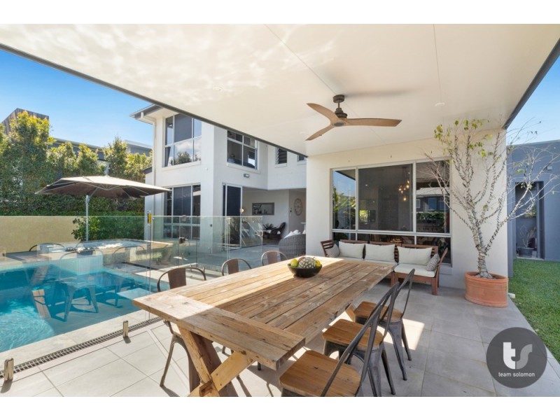 4 Paige Crescent, Wakerley QLD 4154