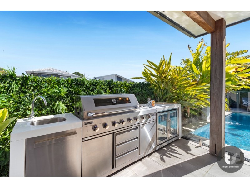 4 Paige Crescent, Wakerley QLD 4154