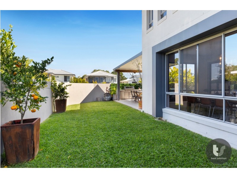 4 Paige Crescent, Wakerley QLD 4154