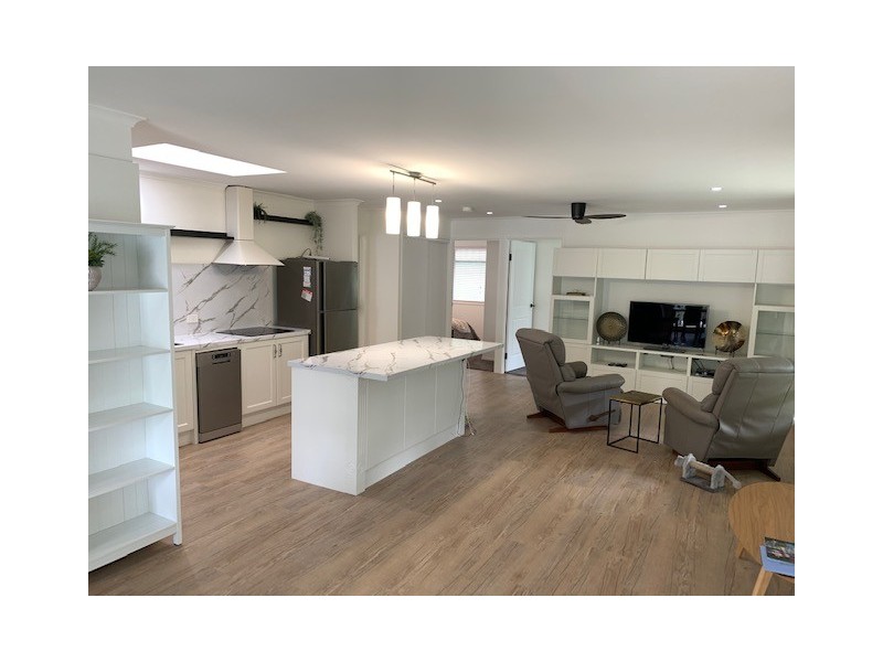 16 Carefree Street, Coochiemudlo Island QLD 4184