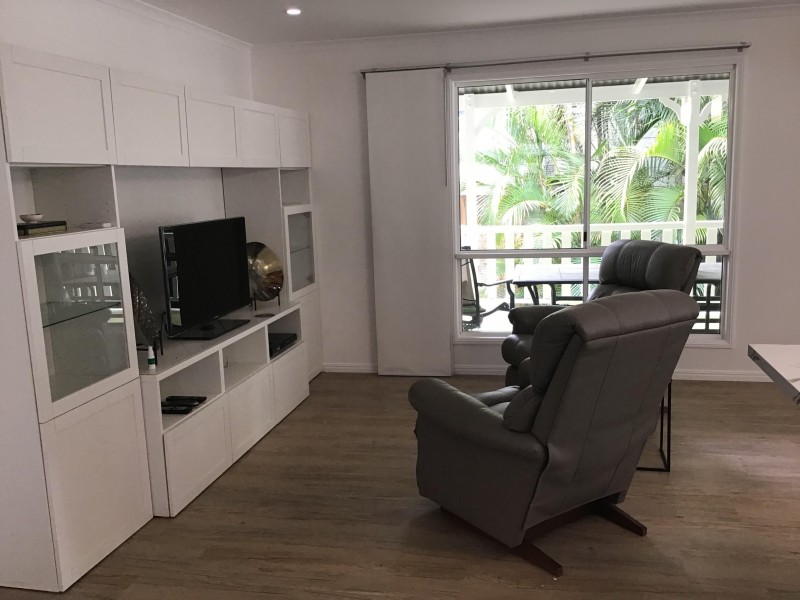 16 Carefree Street, Coochiemudlo Island QLD 4184
