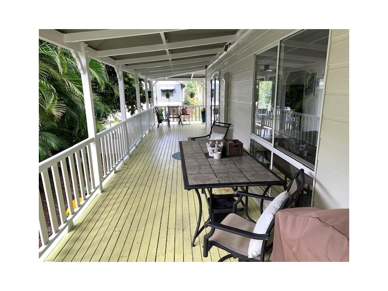 16 Carefree Street, Coochiemudlo Island QLD 4184