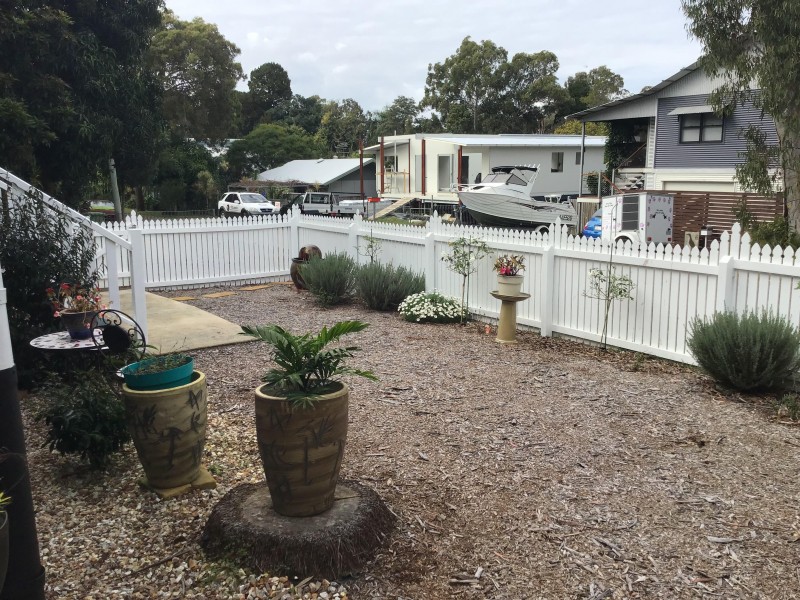 16 Carefree Street, Coochiemudlo Island QLD 4184