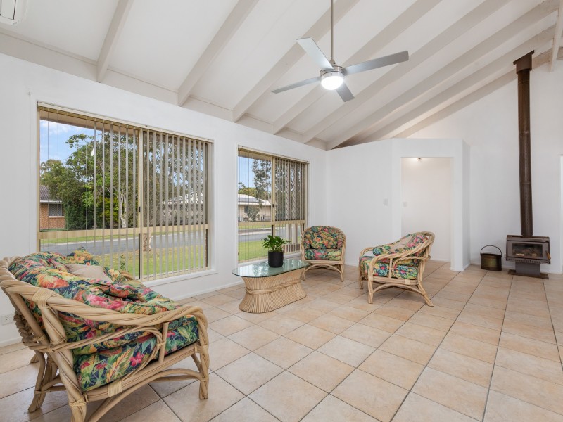 10 Caulfield Drive, Loganlea QLD 4131