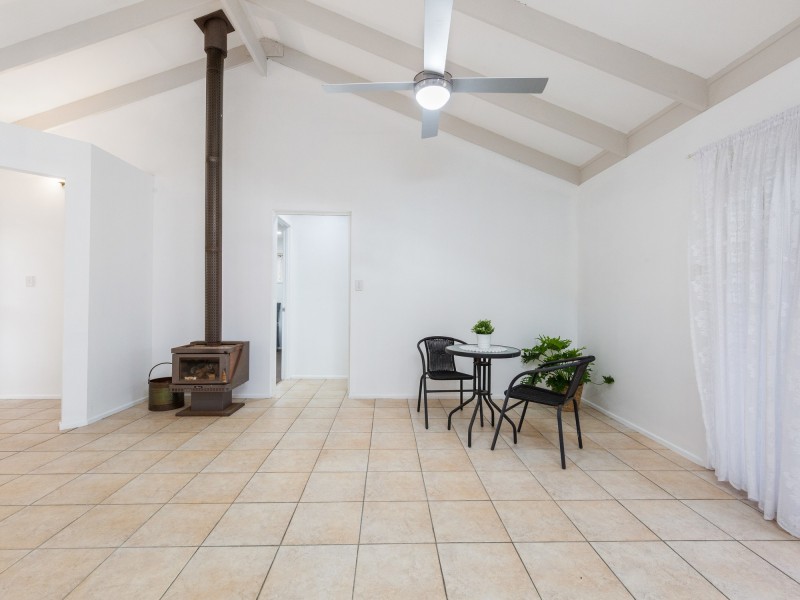 10 Caulfield Drive, Loganlea QLD 4131