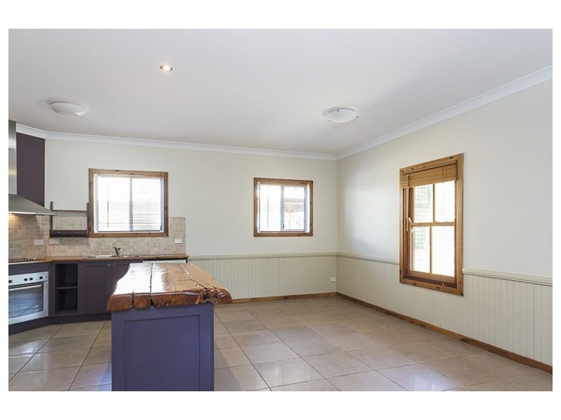 14 James Street, Coochiemudlo Island QLD 4184