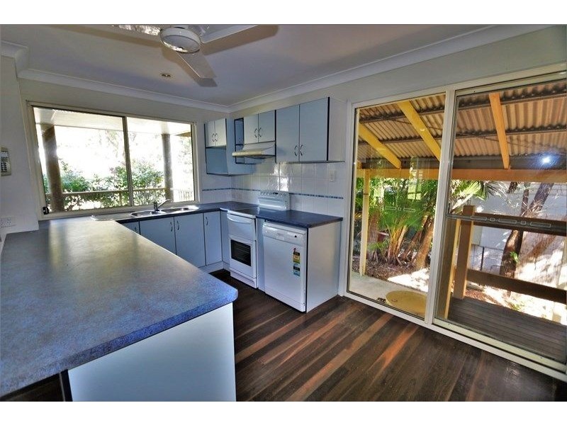 11 Marana Street, Coochiemudlo Island QLD 4184