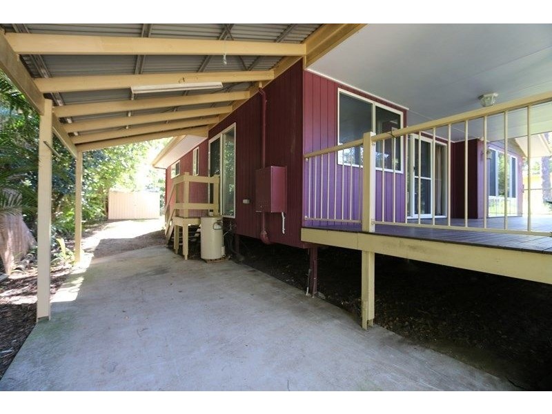 11 Marana Street, Coochiemudlo Island QLD 4184