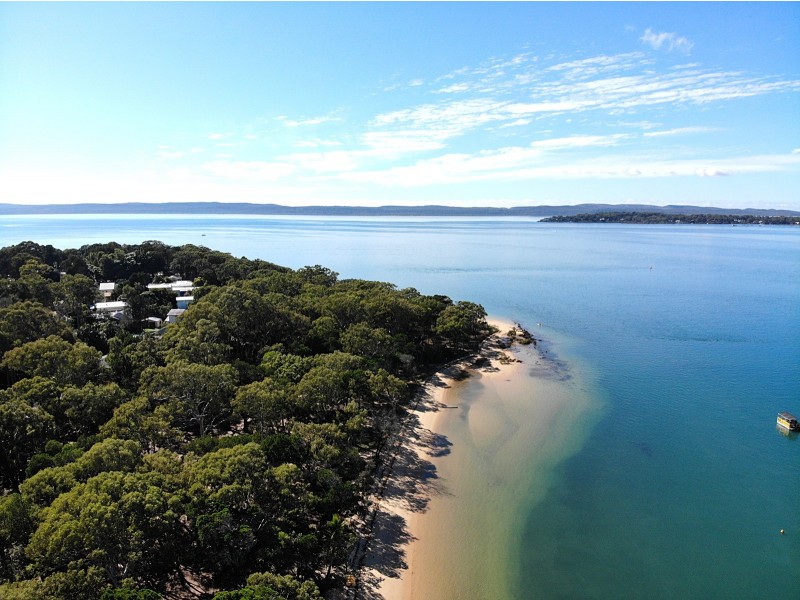 11 Marana Street, Coochiemudlo Island QLD 4184