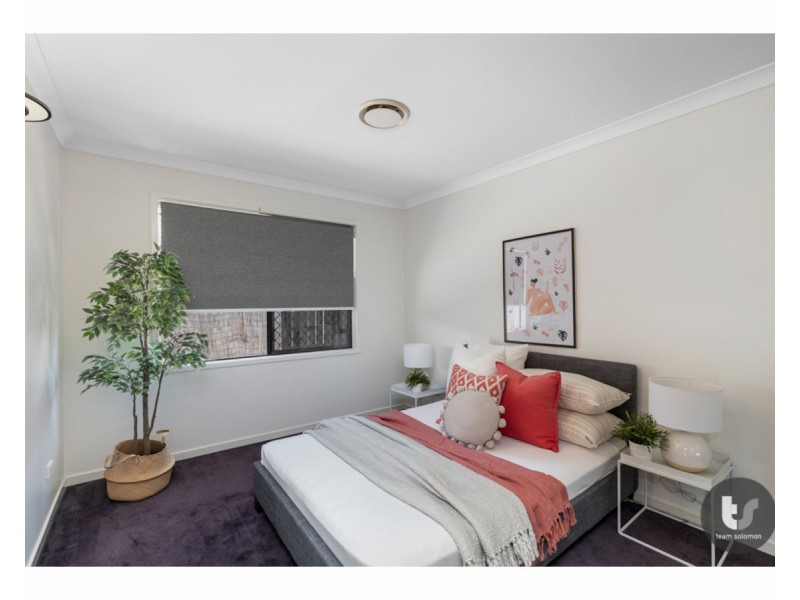 15 Caswell Crescent, Redland Bay QLD 4165