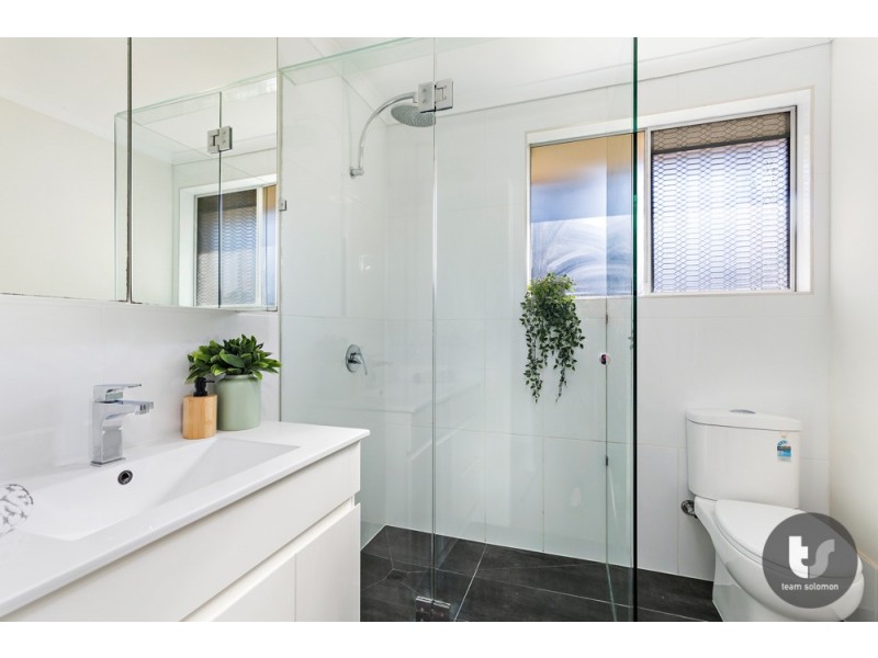 16 Rosella Street, Wellington Point QLD 4160