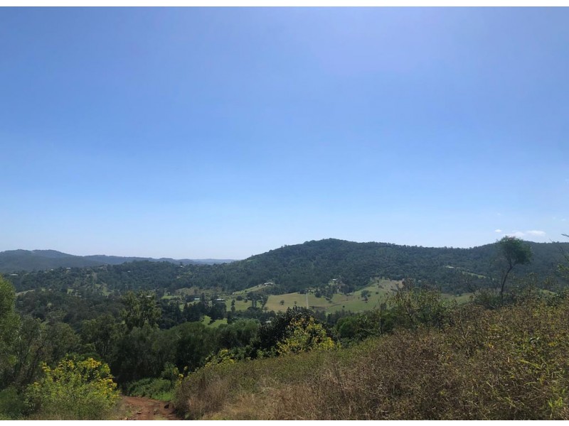 2 Buchbachs Road, Cedar Creek QLD 4207