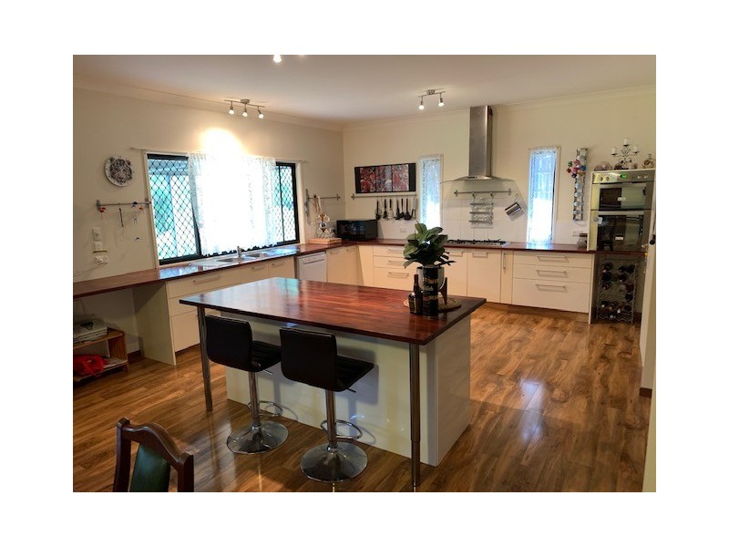 12 Marroo Street, Coochiemudlo Island QLD 4184