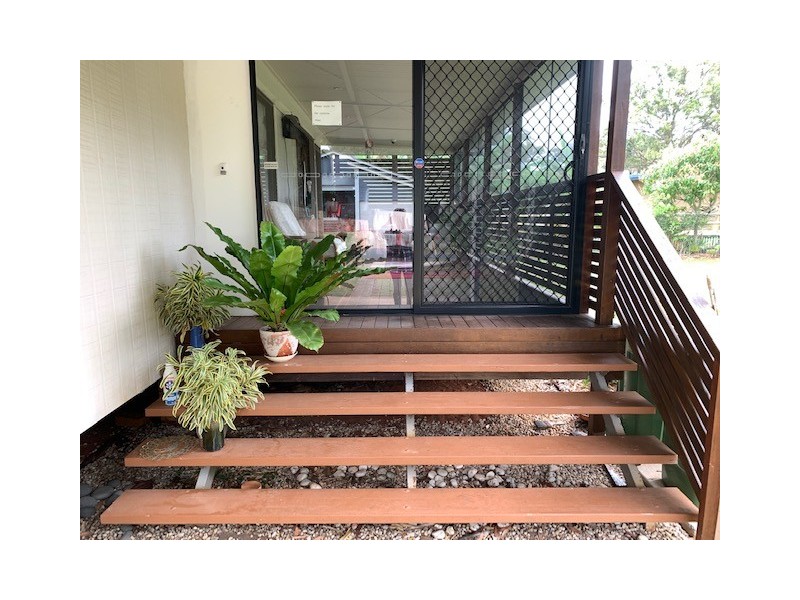 12 Marroo Street, Coochiemudlo Island QLD 4184