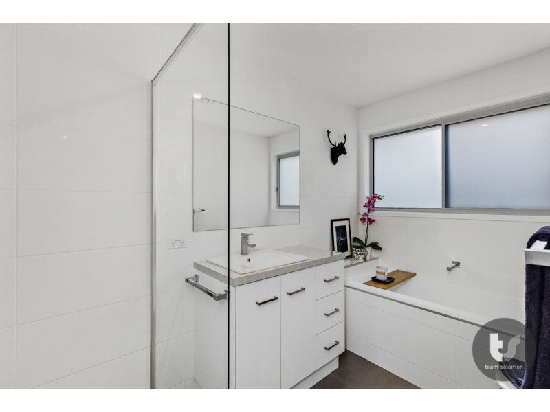 6 Calvin Street, Cornubia QLD 4130