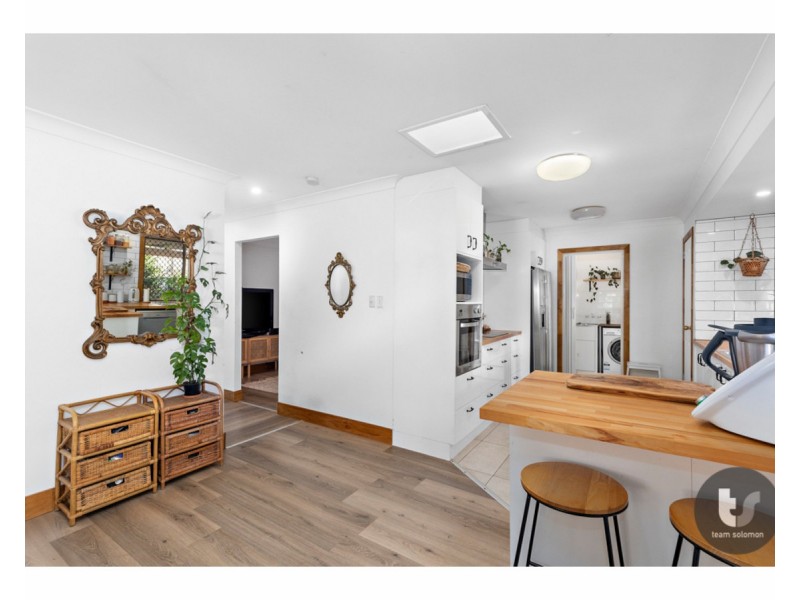 17 Falkirk Parade, Redland Bay QLD 4165