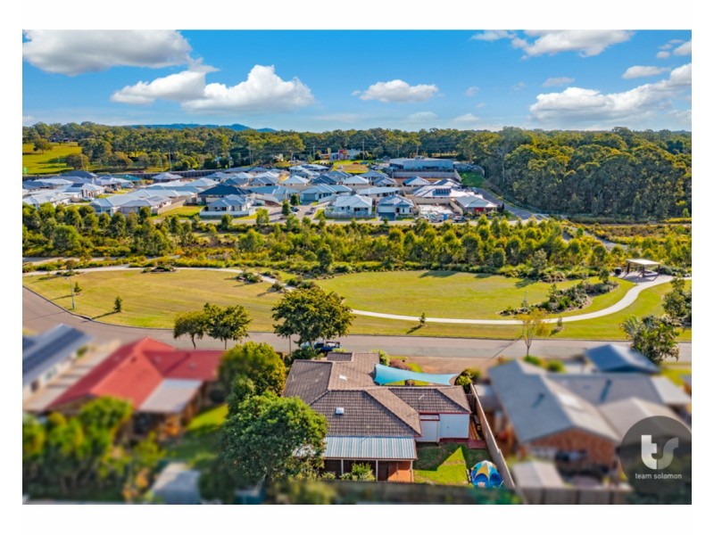 17 Falkirk Parade, Redland Bay QLD 4165