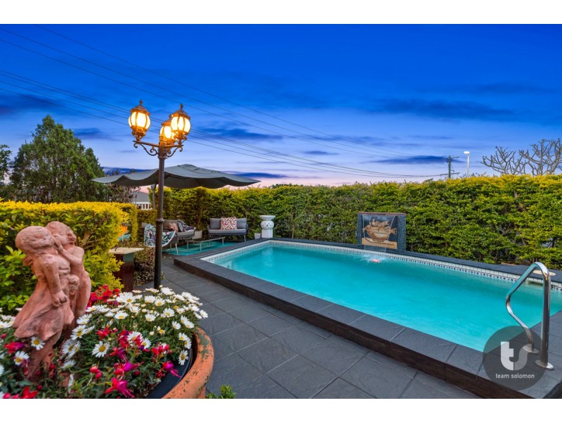 1 Labib Street, Redland Bay QLD 4165