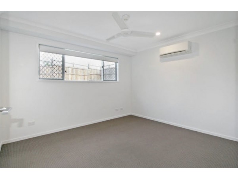 30 Crewes Crs, Redbank Plains QLD 4301