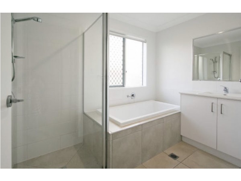 30 Crewes Crs, Redbank Plains QLD 4301
