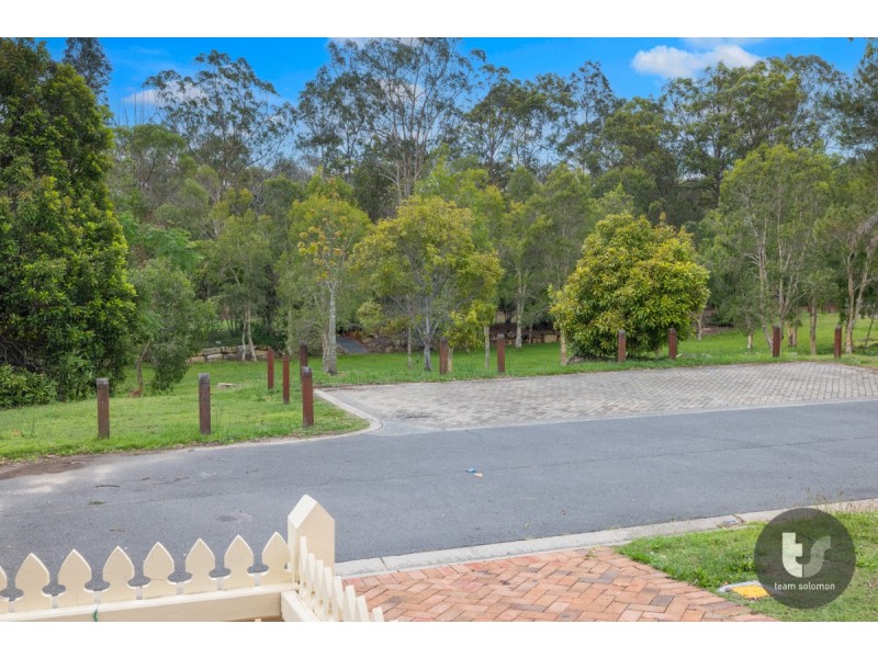 18 Hannam Crescent, Forest Lake QLD 4078