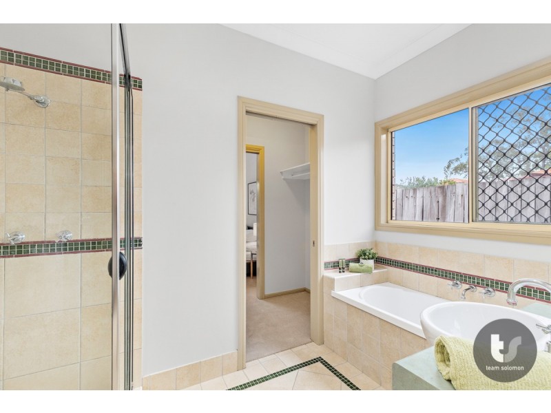 18 Hannam Crescent, Forest Lake QLD 4078