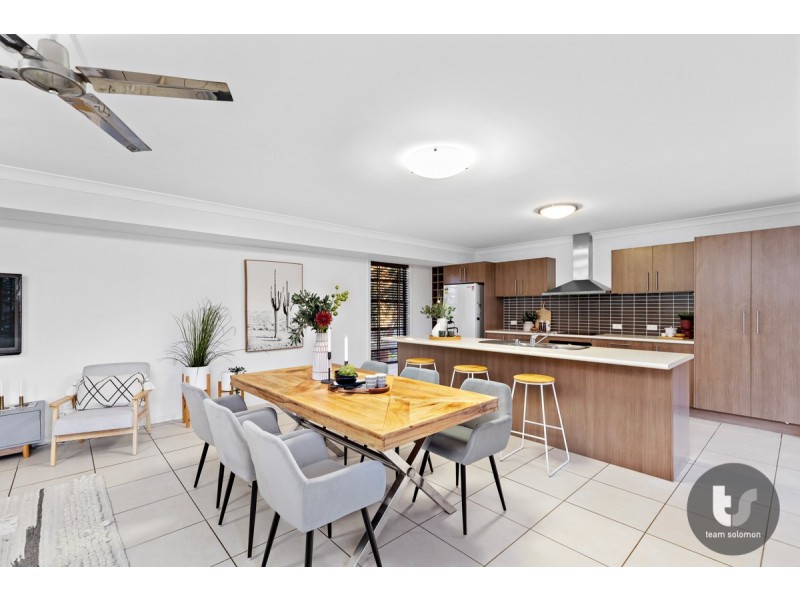 32 Bedarra Street, Redland Bay QLD 4165