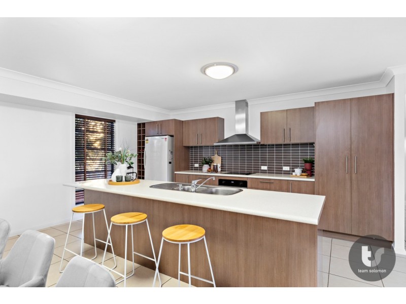 32 Bedarra Street, Redland Bay QLD 4165