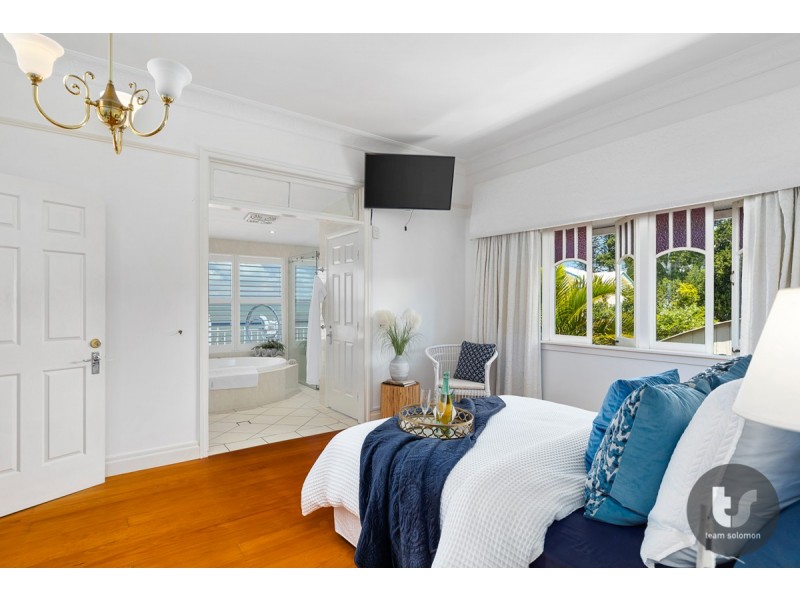 159 Shore Street North, Cleveland QLD 4163