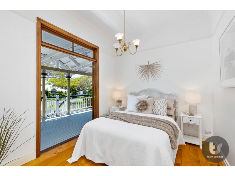 159 Shore Street North, Cleveland QLD 4163