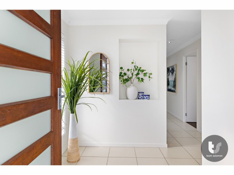 61 Ferry Road, Thorneside QLD 4158