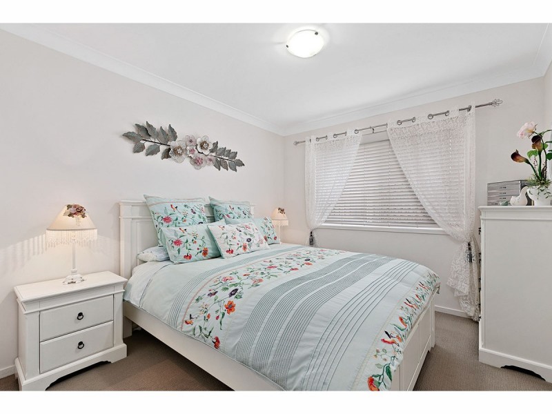 32 Amalia Street, Birkdale QLD 4159
