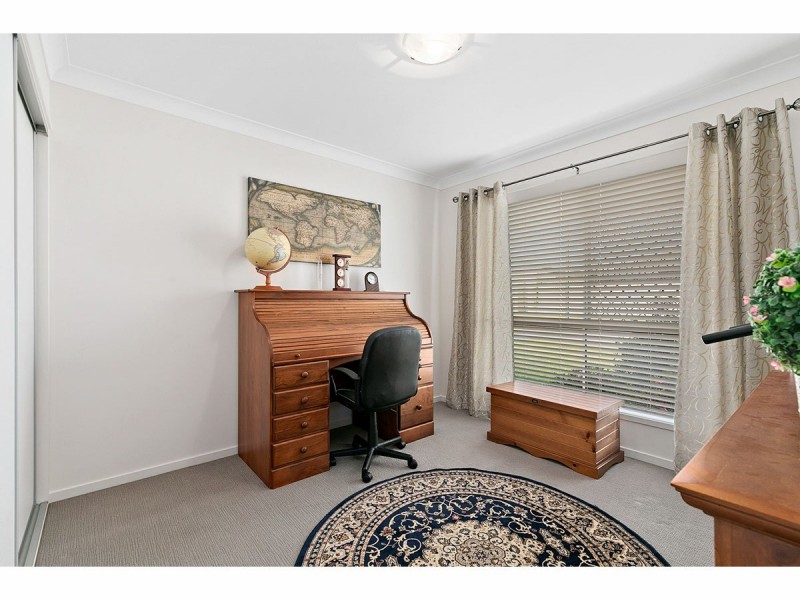 32 Amalia Street, Birkdale QLD 4159