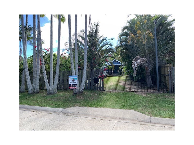 16 Orangegrove Street, Coochiemudlo Island QLD 4184