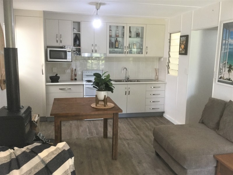 16 Orangegrove Street, Coochiemudlo Island QLD 4184