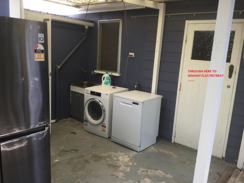 16 Orangegrove Street, Coochiemudlo Island QLD 4184