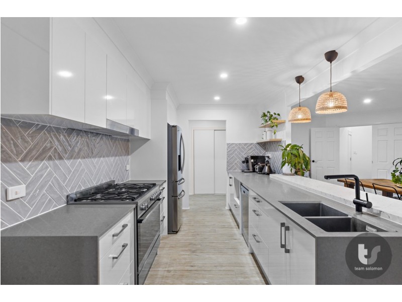 4 Kianga Court, Victoria Point QLD 4165