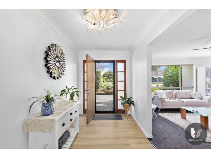 7 Karinya Court, Redland Bay QLD 4165
