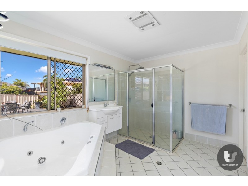 7 Karinya Court, Redland Bay QLD 4165