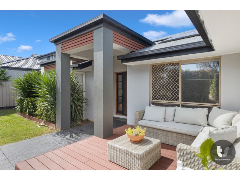 7 Karinya Court, Redland Bay QLD 4165