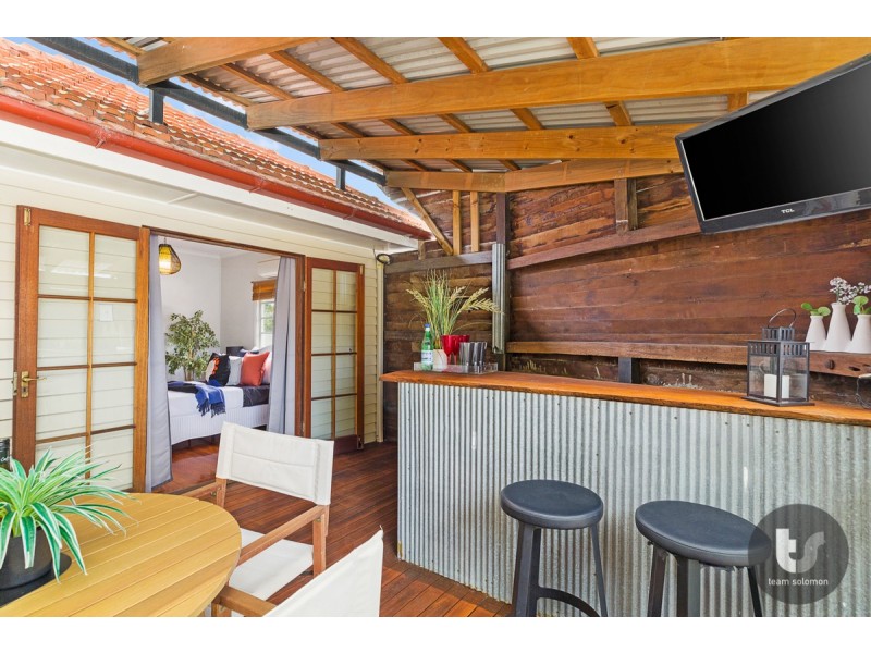 323 Preston Road, Wynnum West QLD 4178