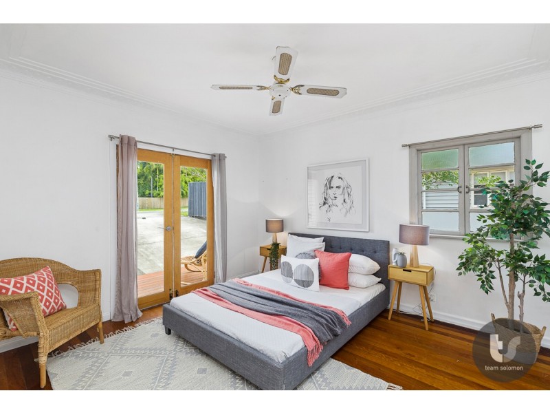 323 Preston Road, Wynnum West QLD 4178